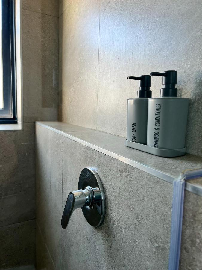 Waterfront Studio Apartment No 5 ヘルマナス エクステリア 写真